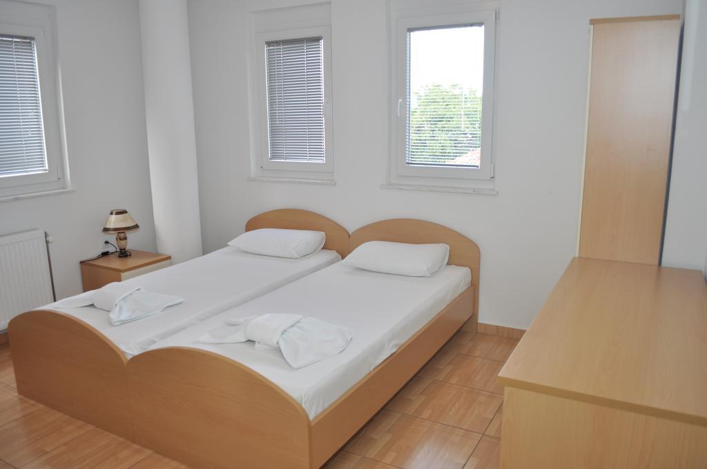 Guest House Miranda 오흐리드 외부 사진