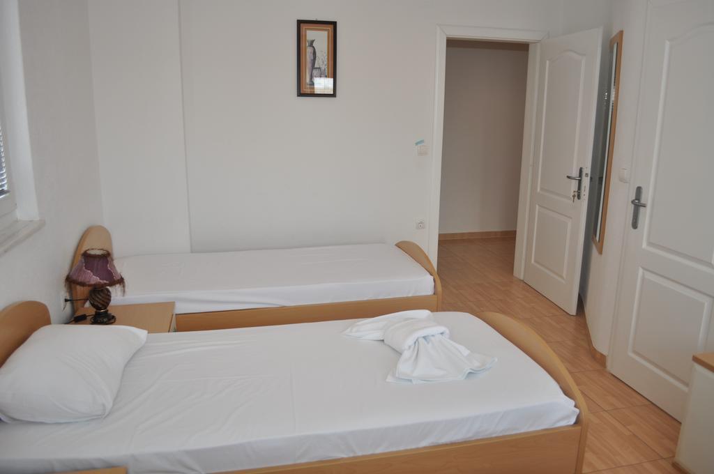 Guest House Miranda 오흐리드 외부 사진